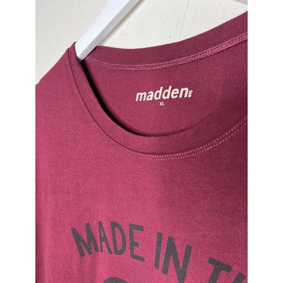 Steve Madden NYC Women's Burgundy Graphic T Shirt Top Sequined Hem XL - Picture 4 of 9